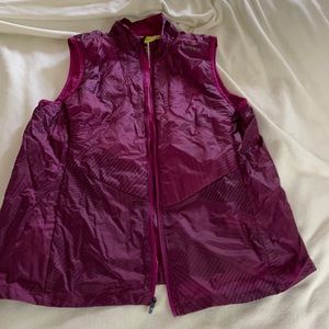 Women’s Brooks Run Happy Vest.